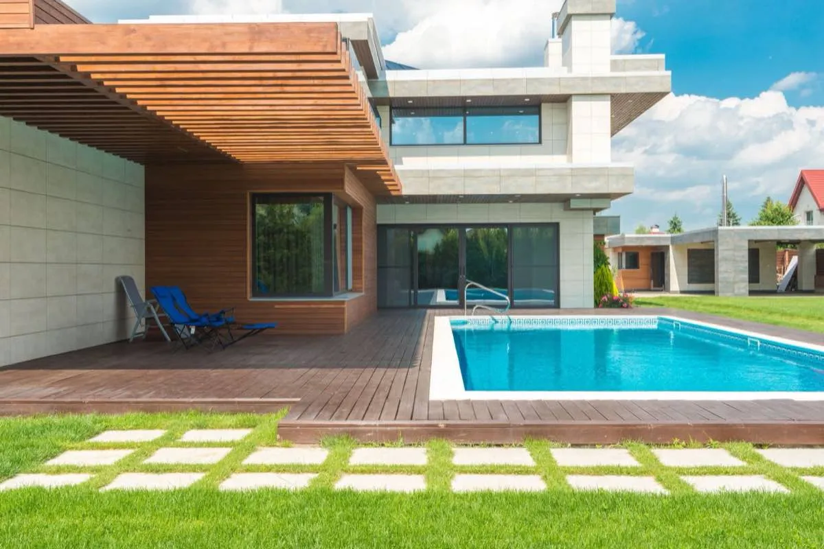Inground fiberglass and gunite swimming pools in Grand Prairie, TX