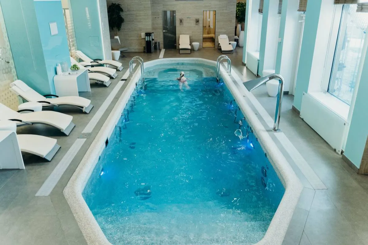 Commercial pool services in Grand Prairie, TX
